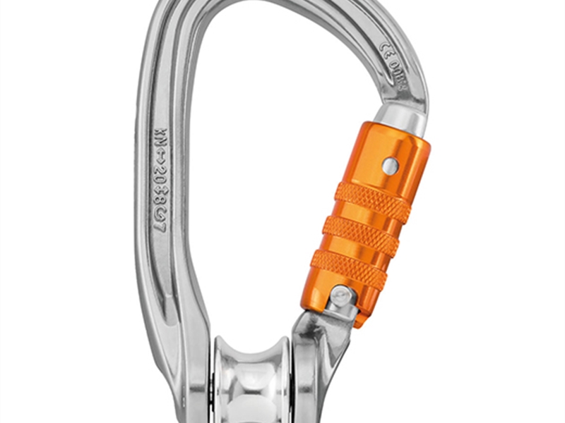 PETZL ROLLCLIP Z Pulley-Carabiner That Enables Installation On Devices