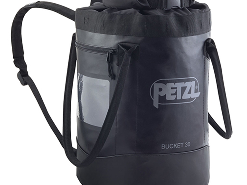 Petzl Bucket 30 Medium-capacity freestanding bag - Black