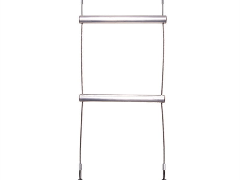 Lyon Compact Lightweight Ladder, Plain Rungs, Maillon End Fittings