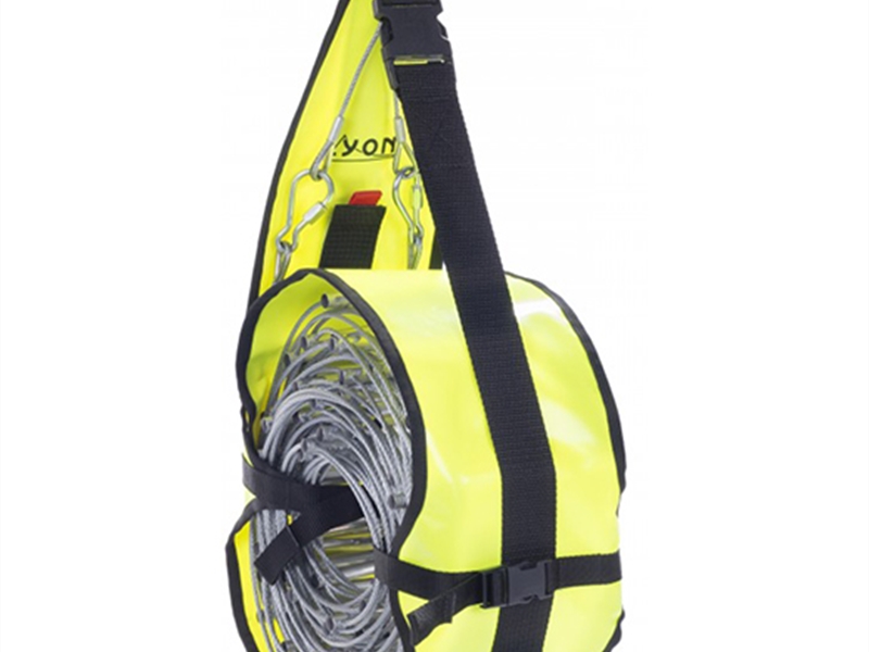 high-viz-pvc-pouch-for-compact-rung-ladder2520